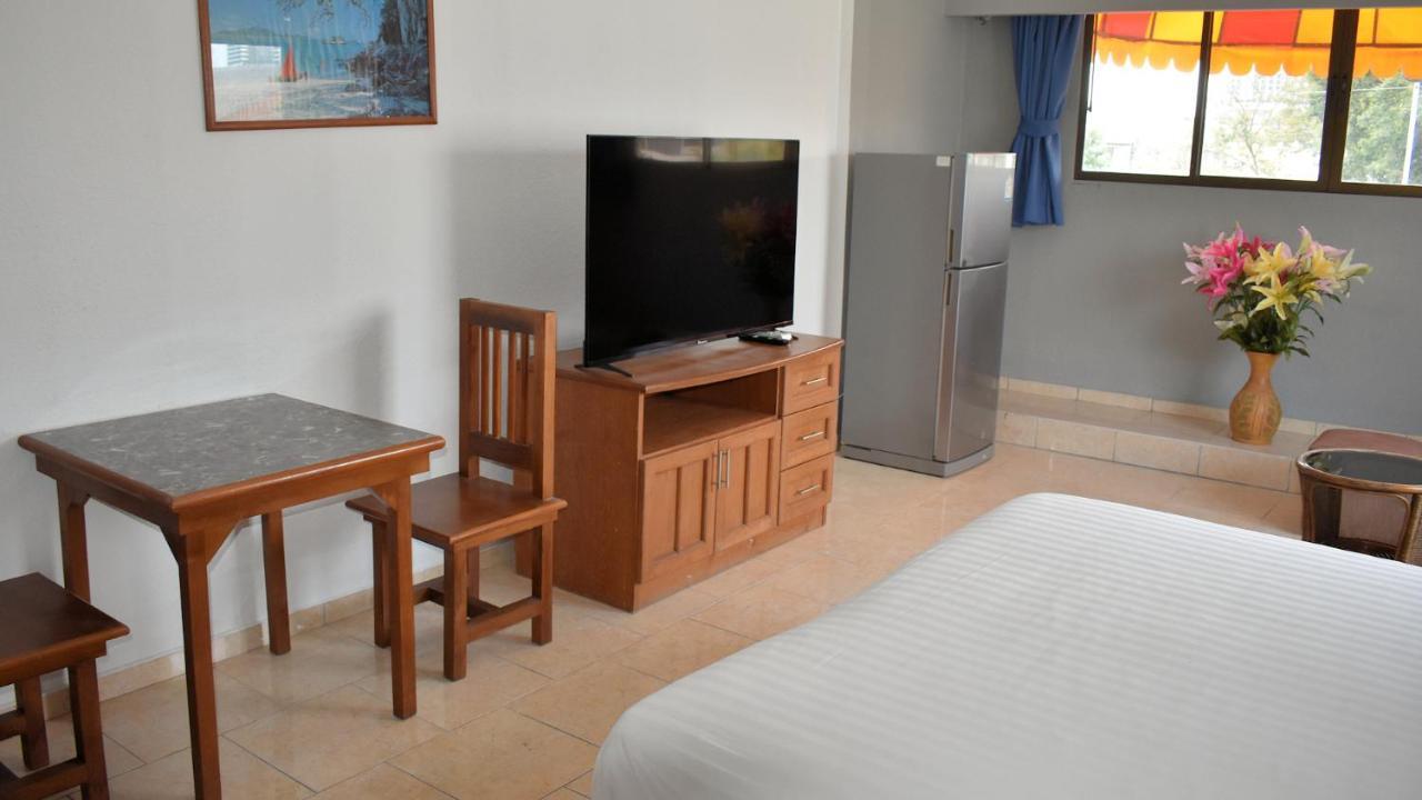 Klein Heidelberg Guesthouse Pattaya Exterior photo