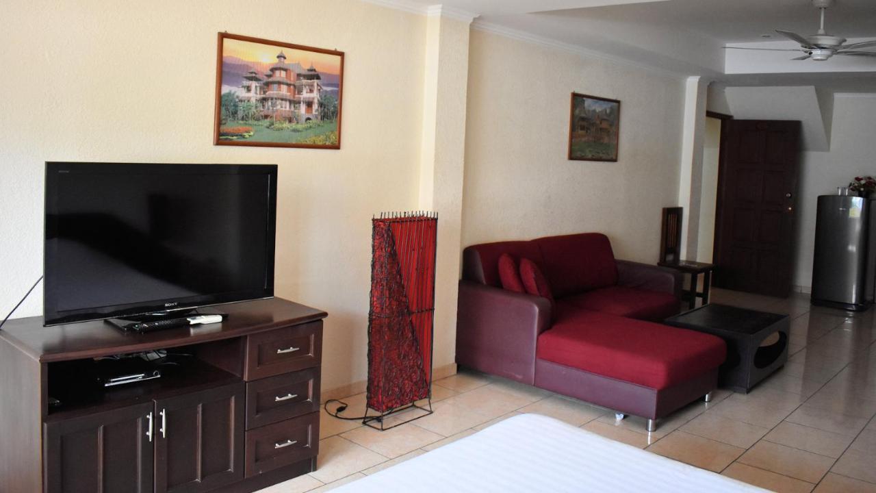 Klein Heidelberg Guesthouse Pattaya Exterior photo