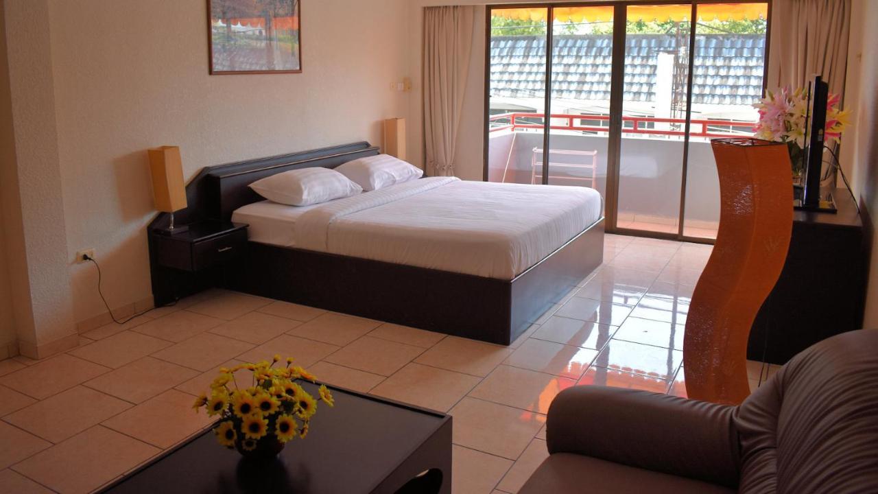 Klein Heidelberg Guesthouse Pattaya Exterior photo