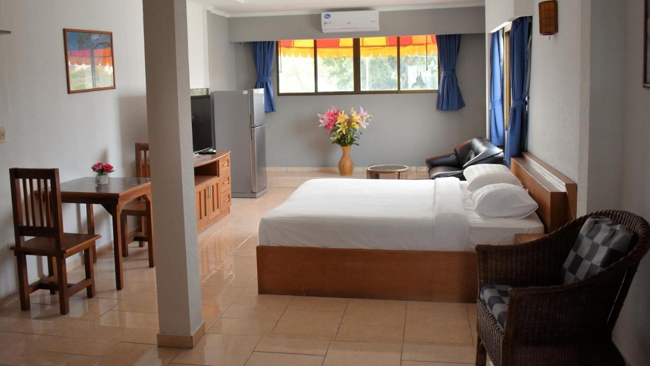 Klein Heidelberg Guesthouse Pattaya Exterior photo
