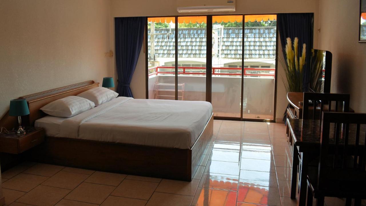 Klein Heidelberg Guesthouse Pattaya Exterior photo