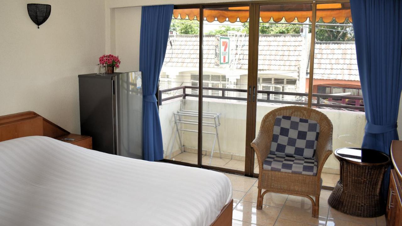 Klein Heidelberg Guesthouse Pattaya Exterior photo
